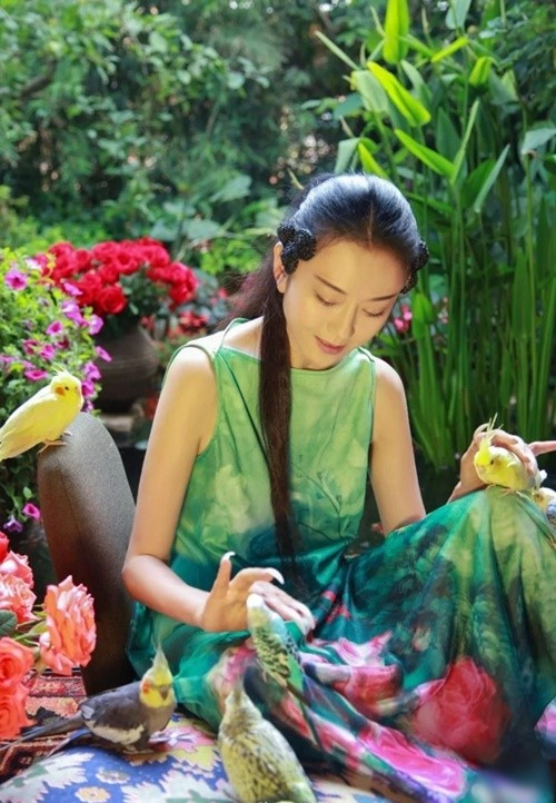 Trải qua 2 lần đò, Dương Lệ Bình cho biết, bản thân không phù hợp với cuộc sống hôn nhân. Bà quyết định không sinh con để cống hiến trọn đời cho sự nghiệp làm vũ công. Ảnh: Vietnamnet.