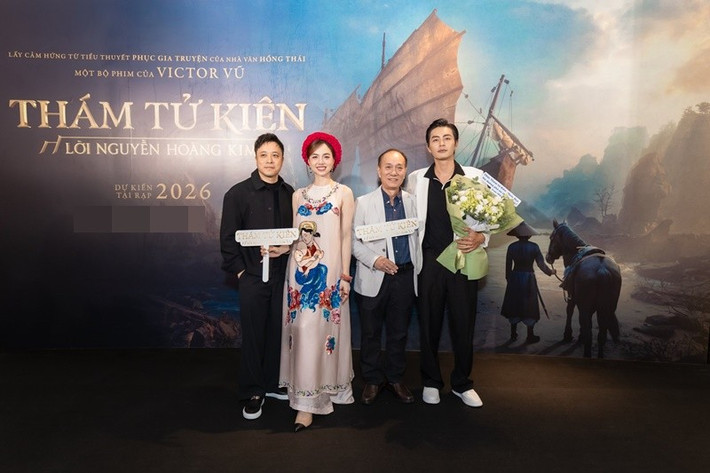 Victor Vũ cho biết, phim mới sẽ giữ khoảng 30% câu chuyện tác phẩm văn học và phần còn lại là sáng tạo của đội ngũ biên kịch. Ảnh: FB Đinh Ngọc Diệp.