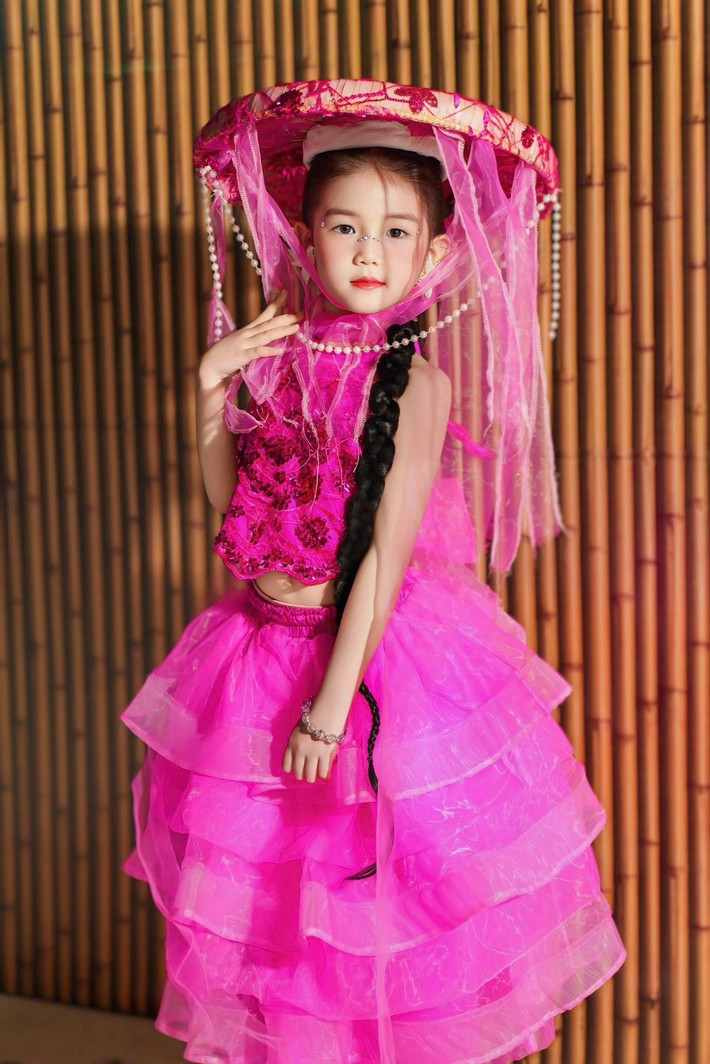 Khánh Đơn cảm ơn khán giả đã dành nhiều lời khen tốt đẹp cho bé Đồng Đồng. Ảnh: FB Đồng Đồng.