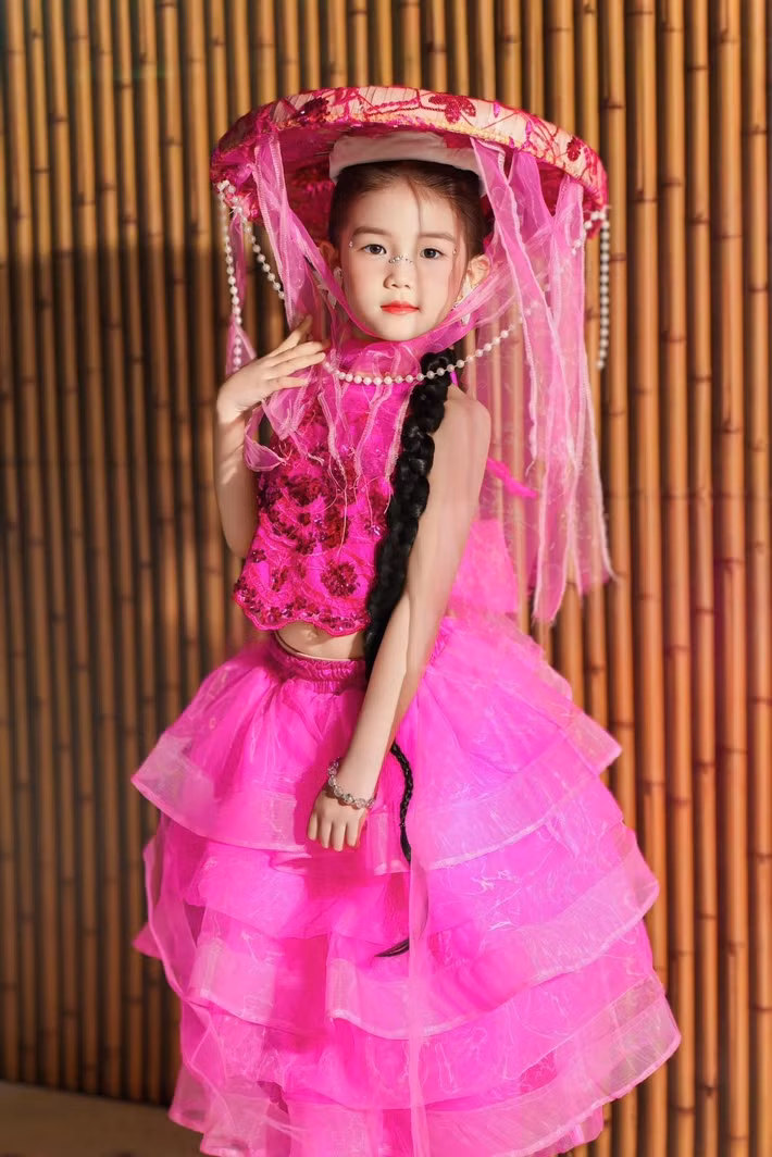 Khánh Đơn cảm ơn khán giả đã dành nhiều lời khen tốt đẹp cho bé Đồng Đồng. Ảnh: FB Đồng Đồng.