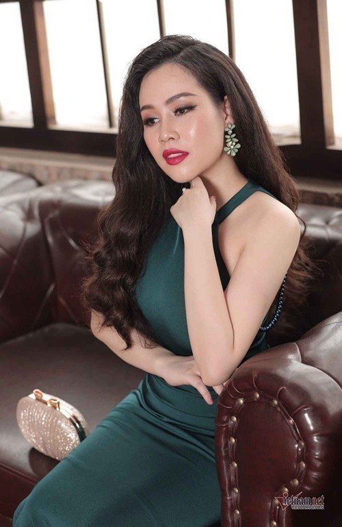 Trương Phương từng tham gia phim Thương nhớ ở ai. Trong phim, cô vào vai Tí Hin - một cô gái tính tình điệu đà và rất chua ngoa đanh đá. Ảnh: Vietnamnet.