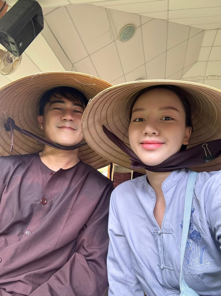 Băng Di chia sẻ trên Vietnamnet về màn cầu hôn: "Cảm xúc trong tôi hồi hộp. Tính tôi trước giờ hướng nội, chưa từng có những trải nghiệm này nên khó diễn tả bằng lời”. Ảnh: FB Băng Di.