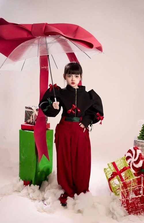 Cherry An Nhiên thường xuyên được các nhà thiết kế và nhãn hàng thiếu nhi lựa chọn cho các show diễn và bộ ảnh thời trang.