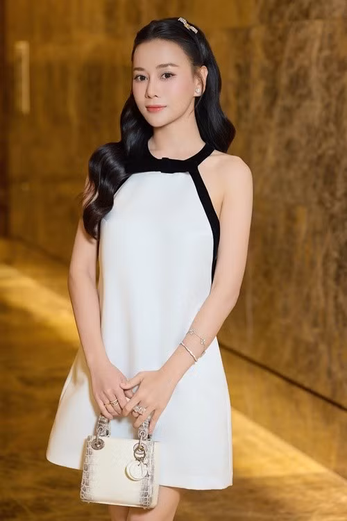 Sau tháng 10/2025, Phương Oanh gần như không cập nhật hình ảnh hay chia sẻ đời sống cá nhân như trước. Ảnh: FB Phương Oanh.