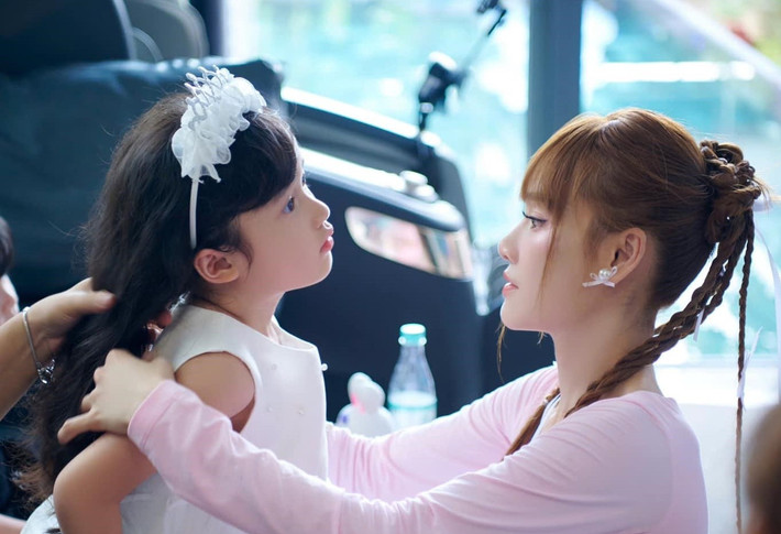 Trong lần mang bầu con gái đầu lòng, Nhã Phương cũng gặp vấn đề về sức khỏe.