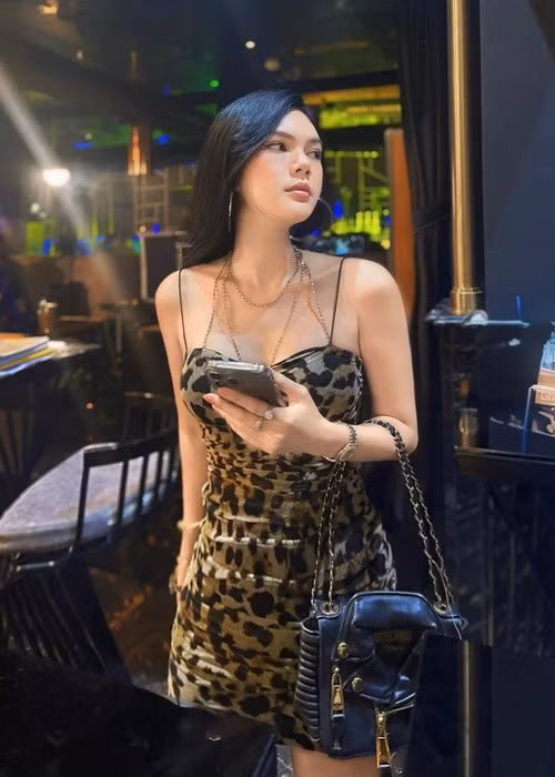 Trước Thiên Tây, Ngọc Trinh từng hẹn hò cầu thủ Liễu Quang Vinh. Ảnh: FB Lê Ngọc Trinh.