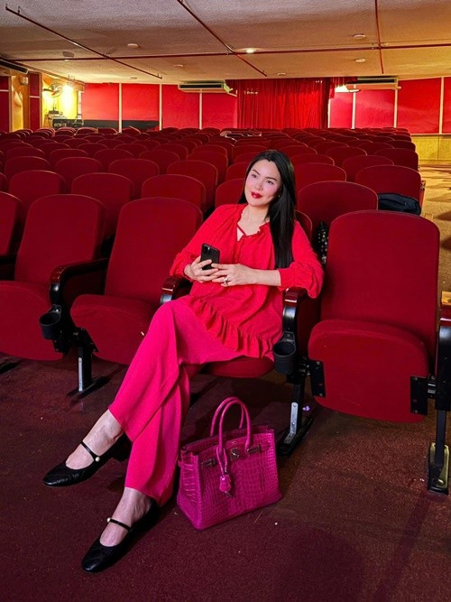 Phương Lê đang mang bầu con chung với ca sĩ Vũ Luân. Nhiều khán giả khen Phương Lê đẹp mặn mà hơn khi có thai. Ảnh: FB Phương Lê.