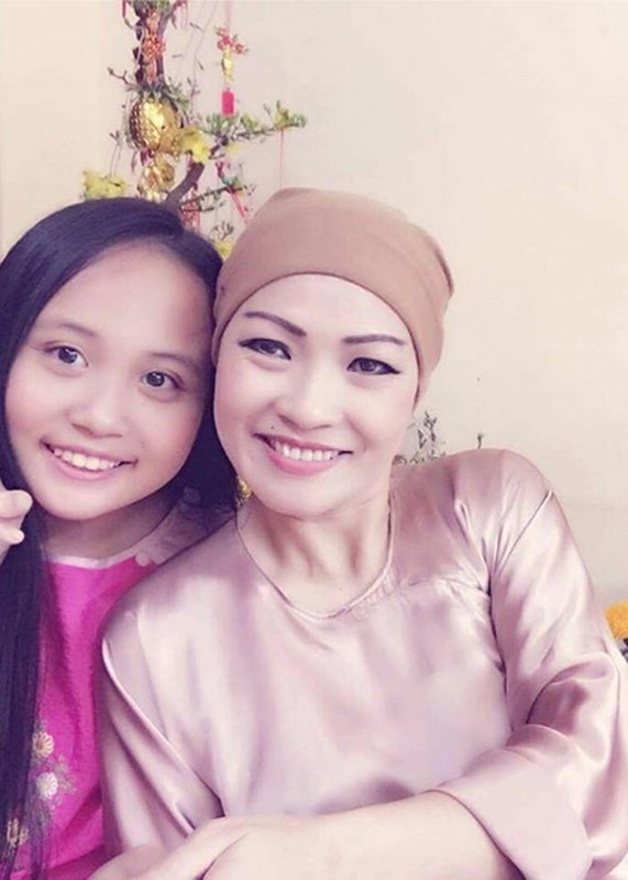 Chị Chanh công khai diện mạo Nghi Phương khi cô nhóc được 11 tuổi. Ảnh: FB Phương Thanh.