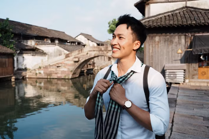 Bình của Mưa đỏ chia sẻ trên Phụ Nữ TP HCM rằng anh không muốn chỉ dựa vào sắc vóc để dễ dàng có vai. "Đôi khi sắc vóc cũng có thể là trở ngại cho tôi để thử sức những nhân vật tôi mong muốn", Lâm Thanh Nhã bày tỏ.