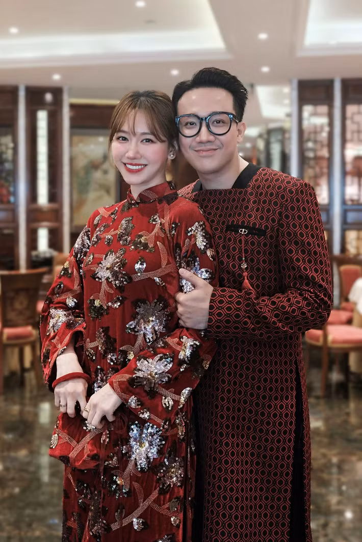 "Tôi chỉ muốn chồng mình khỏe mạnh, sống như bây giờ là đủ, không mong gì hơn", nữ ca sĩ bày tỏ. Ảnh: FB Hari Won.