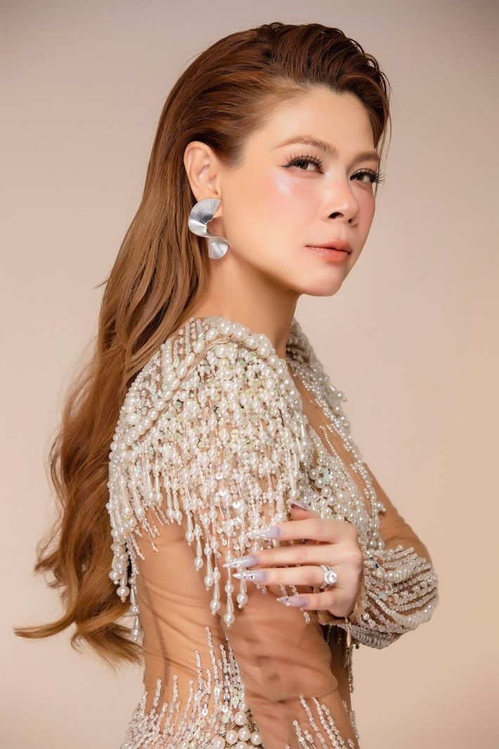 Tên tuổi của Thanh Thảo gắn liền với các bài hát: Ôi tình yêu, Khóc cho yêu thương, Thiên thần bóng đêm, Búp bê không tình yêu, Búp bê biết yêu, Búp bê con trai.