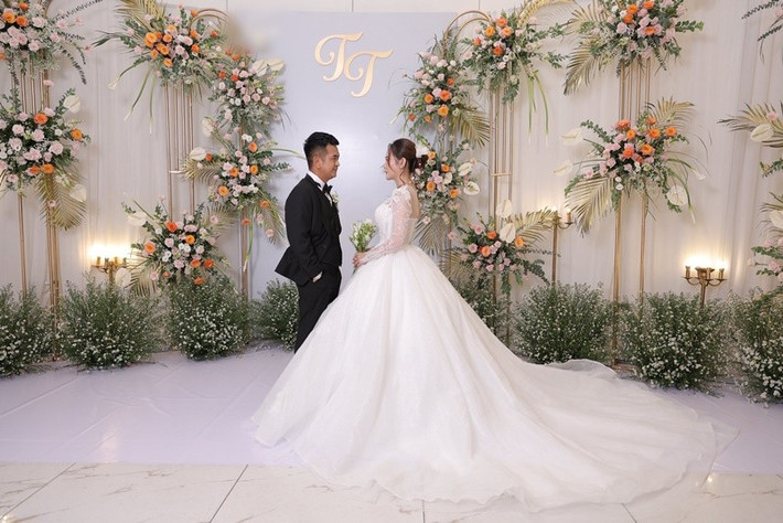 Chia sẻ trên Tiền Phong, Hùng Thuận cho biết, sau một lần đò, anh từng rụt rè, ngại mở lòng cho tới khi gặp được Tuệ Tâm. Ảnh: FB Hùng Thuận.