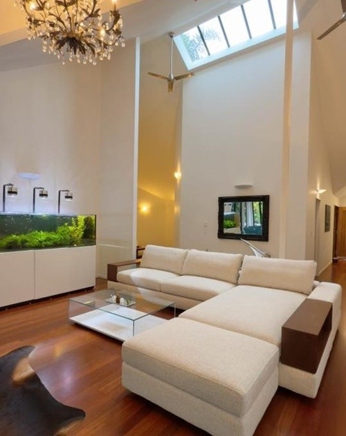 Chồng Trương Phương mua sofa mới, làm lại phòng tắm để nữ diễn viên có cuộc sống thoải mái hơn. Ảnh: FB Trương Phương.