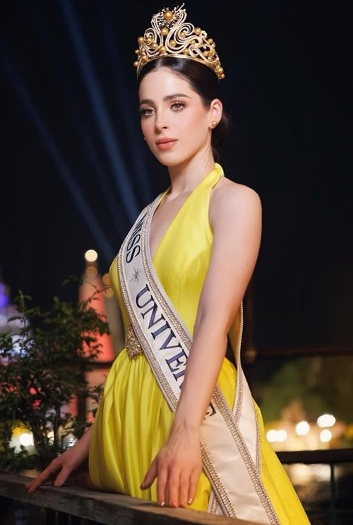 Theo Hindustan Times News, nàng hậu nhắn nhủ đến antifan: "Đối với những người đã công kích tôi và bịa đặt những lời dối trá về tôi, tôi xin nói điều này: Chiến thắng của tôi là một lời nhắc nhở rằng phụ nữ rất kiên cường, có năng lực và mạnh mẽ". Ảnh: Instagram Fatima Bosch.