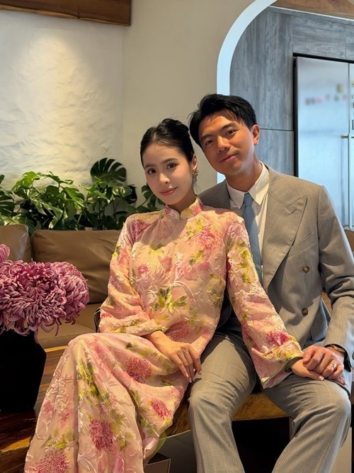 Trong cách ví von của mình, Kiều Anh cho rằng nếu chồng là “Vua” thì cô là “Hậu”. “Trong mọi ván cờ, Hậu mạnh nhất khi bảo vệ Vua và Vua chỉ bất bại khi Hậu còn ở bên cạnh”, cô bày tỏ. Ảnh: Instagram Kiều Anh.