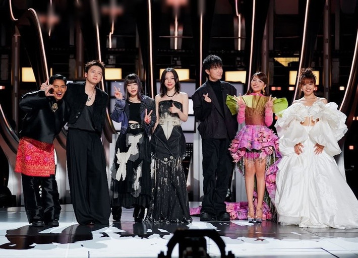 Phương Mỹ Chi đã giành chiến thắng thuyết phục tại tứ kết Sing! Asia 2025. Hiện tại, ca khúc Bóng phù hoa của cô có đến hơn 4,8 triệu lượt xem trên Youtube sau 3 ngày. Ảnh: FB Phương Mỹ Chi.