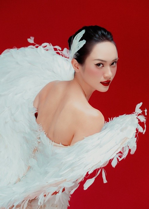 Vũ Thúy Quỳnh tích cực làm người mẫu trong nhiều năm qua. Ảnh: FB Vũ Thúy Quỳnh.