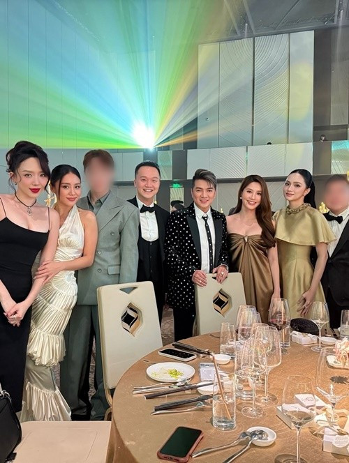 Đàm Vĩnh Hưng còn hát ở đám cưới. Ảnh: Instagram Diễm My 9x.