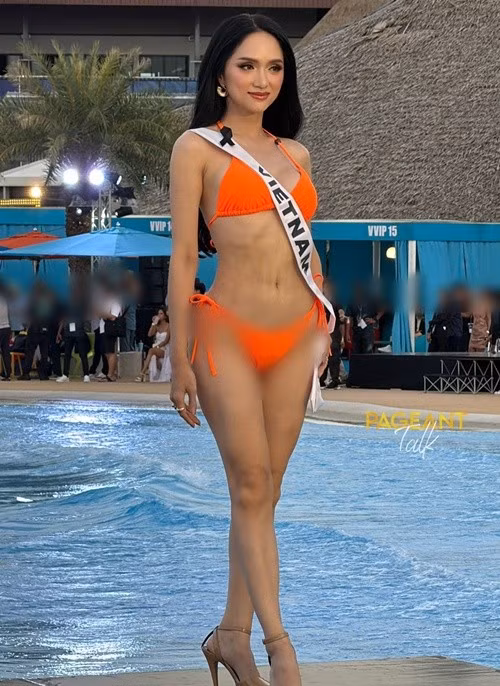 Hương Giang quyết định dùng đồ bảo hộ. Vì vậy, cô thiếu tự tin. Theo Tiền Phong, nữ ca sĩ chấm phần trình diễn của bản thân được 5 điểm. Ảnh: Tiền Phong.