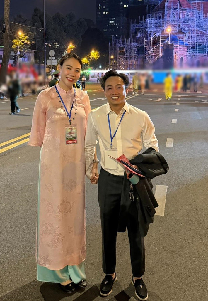 Vợ chồng Đàm Thu Trang hiếm khi trải lòng về cuộc hôn nhân trước truyền thông. Tuy nhiên, trên trang cá nhân, Đàm Thu Trang và Cường Đô La thường xuyên đăng tải những khoảnh khắc ngọt ngào bên nhau. Ảnh: FB Đàm Thu Trang.