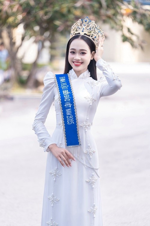 Người đẹp tham gia cuộc thi Hoa hậu Biển đảo Việt Nam 2025 và giành ngôi vị cao nhất. Ảnh: FB Mỹ Linh.