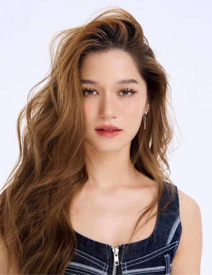 Trên trang cá nhân, Violette vừa gửi lời xin lỗi đến khán giả. Cô cho rằng giọng hát bị lệch tông là một sai sót mà cô không hề cố ý.