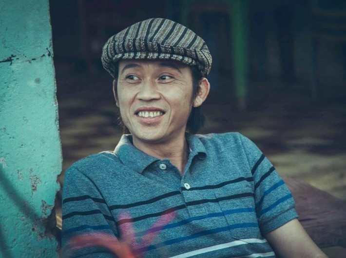 Tháng 6/2021, Hoài Linh đăng video xin lỗi, giải thích. “Tôi không biện minh. Tôi chỉ muốn giải thích để quý vị hiểu vì sao tôi lại giữ số tiền lâu như vậy, gây nên sự bức xúc trong cộng đồng”, Znews dẫn lời nam nghệ sĩ. Ảnh: FB Hoài Linh.