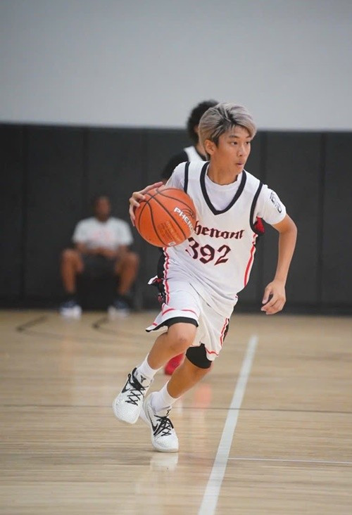 Con trai Lệ Quyên - Đức Huy đam mê bóng rổ. Cuối tháng 7/2025, Kỳ Anh tham gia một trận đấu ở Mỹ. Ảnh: FB Lệ Quyên.