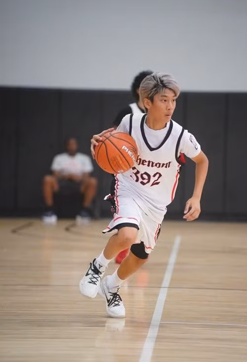 Con trai Lệ Quyên - Đức Huy đam mê bóng rổ. Cuối tháng 7/2025, Kỳ Anh tham gia một trận đấu ở Mỹ. Ảnh: FB Lệ Quyên.