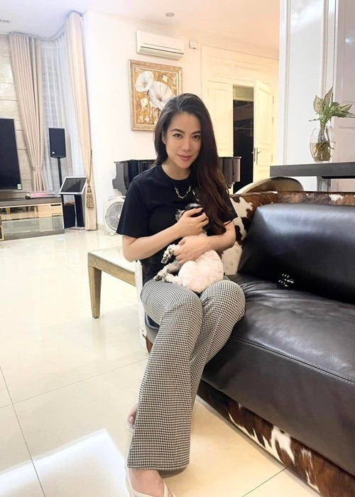 Trương Ngọc Ánh dành nhiều thời gian ở nhà, ngoài công việc. Ảnh: FB Trương Ngọc Ánh.