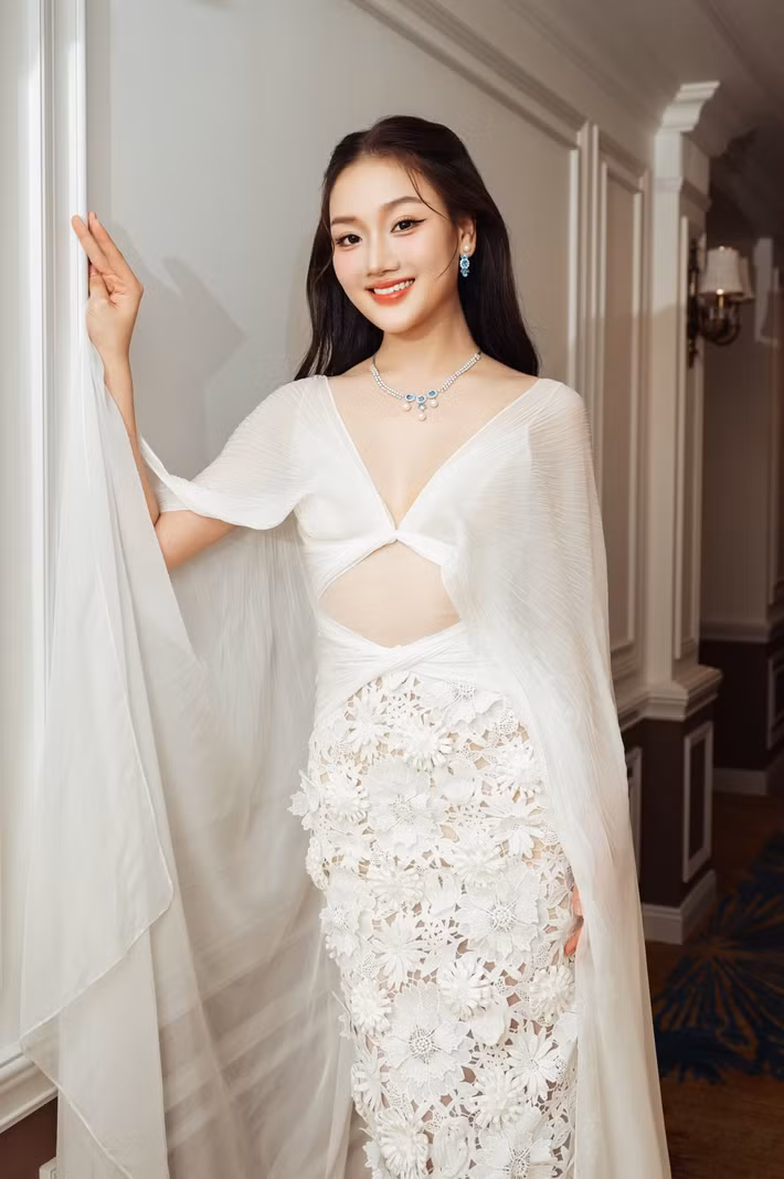 Đỗ Thị Phương Thanh cao 1m72, số đo 80-62-92 cm, là Á hậu 1 Hoa hậu Quốc gia Việt Nam 2024. Ảnh: FB Phương Thanh.