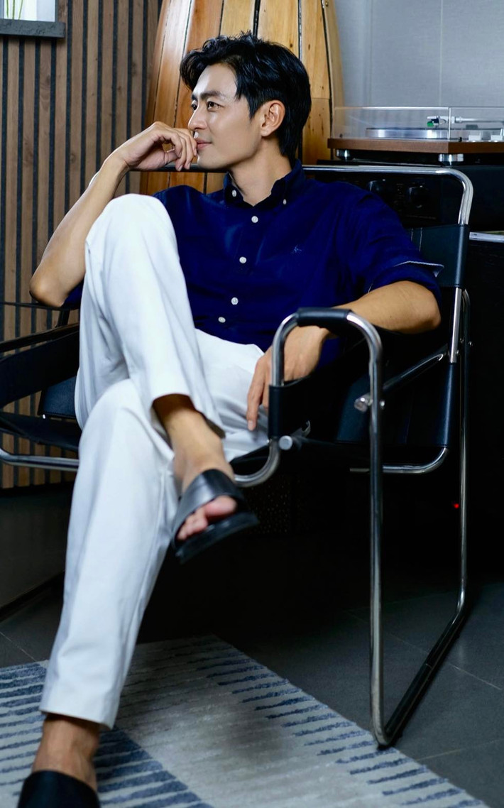 Chia sẻ với Vietnamnet vào tháng 11/2025, nam diễn viên cho biết anh nhận được nhiều sự yêu mến từ khán giả, đồng thời được các đạo diễn ngỏ lời mời tham gia một số dự án điện ảnh và truyền hình trong thời gian tới.