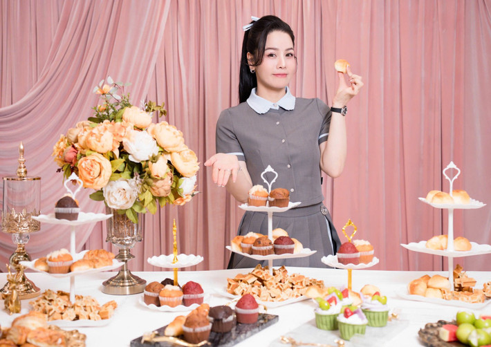 Nhật Kim Anh đóng phim, ca hát, kinh doanh nhiều năm qua. Nhờ sự nghiệp thành công, nữ diễn viên có trong tay khối tài sản "không phải dạng vừa".