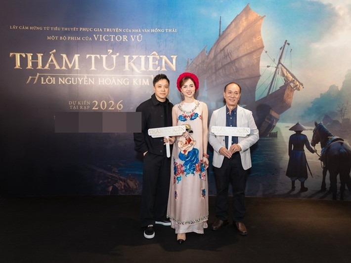 Đinh Ngọc Diệp - vợ Victor Vũ gửi lời cảm ơn đến bố ruột. “Chúng con xin cảm ơn bố Hồng Thái vì quyển sách tuyệt vời, tạo cảm hứng cho anh Victor viết nên hành trình mới cho Thám tử Kiên”, Đinh Ngọc Diệp viết trên trang cá nhân. Ảnh: FB Đinh Ngọc Diệp.