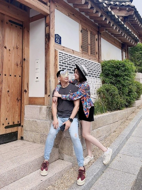 Hương Giang cập nhật trạng thái đã đính hôn trên mạng xã hội vào tháng 1/2024. Đến tháng 2/2024, cô xác nhận có bạn trai mới. Nửa kia của Hương Giang không hoạt động showbiz. Ảnh: FB Hương Giang.