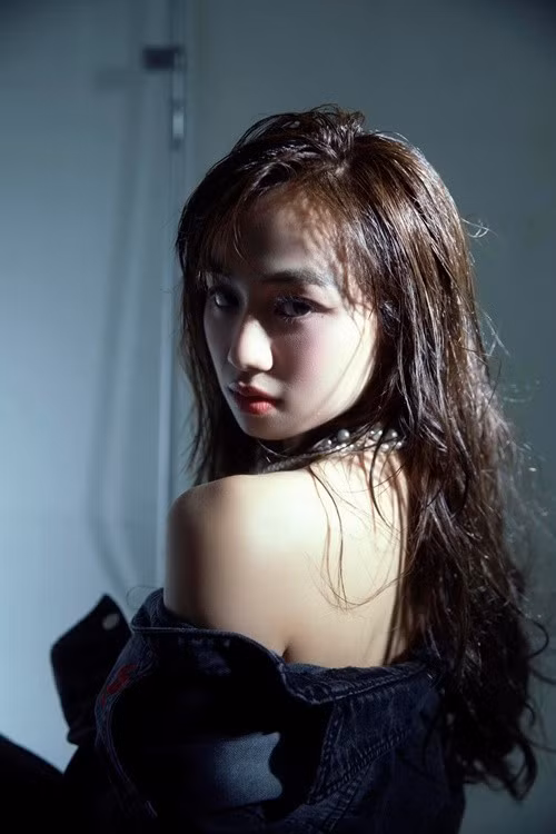 Nữ diễn viên sinh năm 1996 hạn chế chia sẻ hình ảnh sau khi bị bệnh. Ảnh: FB Ngân Hòa.