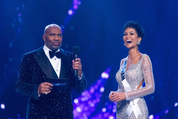 Tại Miss Universe 2018, H’Hen Niê ghi dấu ấn khi lọt top 5 chung cuộc, trở thành mỹ nhân thành tích cao nhất của Việt Nam tại đấu trường này cho đến nay.