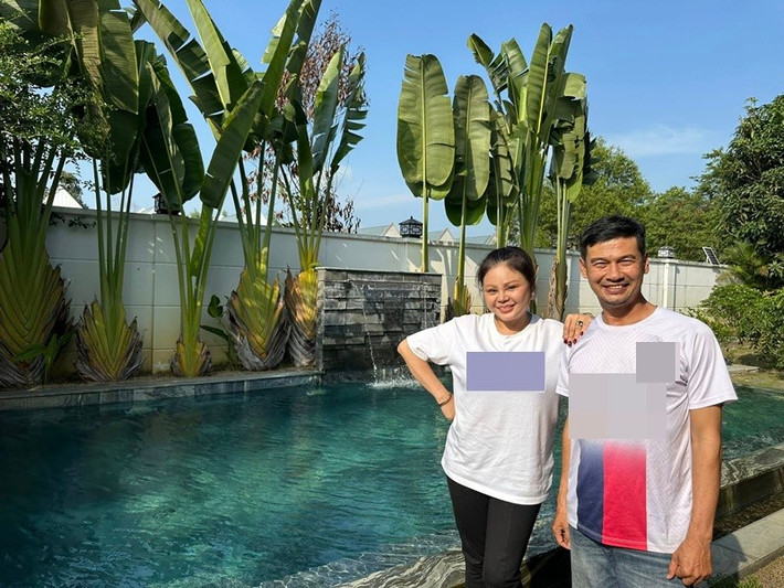 Cuối tuần, Tiết Cương về thăm biệt thự vườn của Lê Giang. "Lâu ngày không gặp chị tôi thành đạt quá", Tiết Cương viết. Ảnh: FB Tiết Cương.