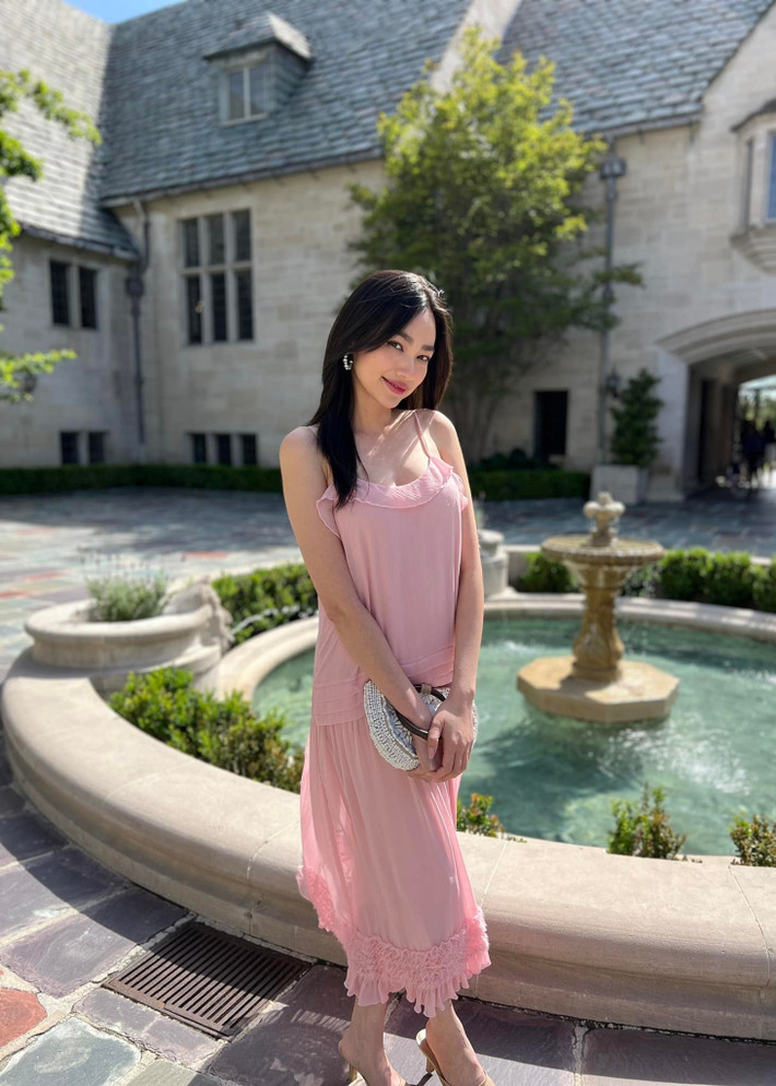 Trúc Diễm sang Mỹ định cư vào năm 2021. Ở xứ người, cô làm người mẫu, diễn viên, MC. Ảnh: FB Trúc Diễm.