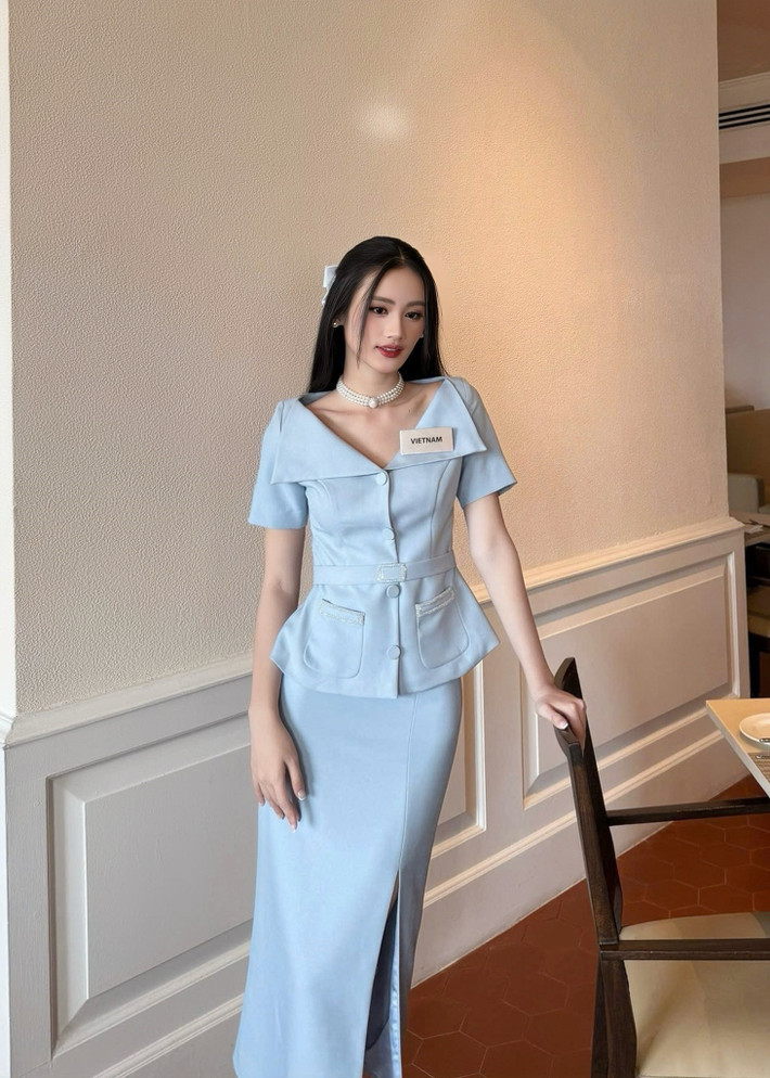 Ở phần thi Top Model, Ý Nhi trượt top 4. 4 Thí sinh giành chiến thắng khu vực và vào thẳng top 40 Miss World gồm đại diện Namibia, Martinique, Ấn Độ và Ireland. Ảnh: FB Ý Nhi.