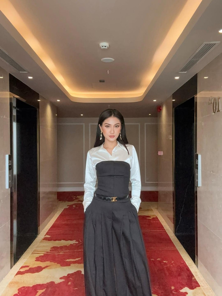 Người đẹp đăng quang Miss Cosmo Vietnam - Hoa hậu Hoàn vũ Việt Nam vào tháng 6/2025. Phương Linh cao 1m75, có số đo ba vòng 87-65-91cm.