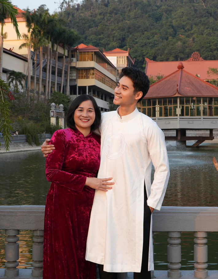 Á vương Thế giới 2024 Phạm Tuấn Ngọc cho biết, anh muốn gửi lời tri ân sâu sắc đến mẹ cùng những người phụ nữ thân yêu trong gia đình luôn ở phía sau, là nguồn động lực lớn lao trong mọi hành trình của anh. Ảnh: FB Tuấn Ngọc.