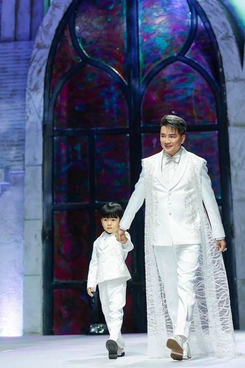 Con trai Đàm Vĩnh Hưng làm người mẫu từ nhỏ. Ảnh: FB Polo Huỳnh.