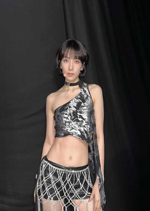 Kang Ji Young theo đuổi phong cách gợi cảm, cá tính khi làm ca sĩ. Ảnh: Instagram Kang Ji Young.