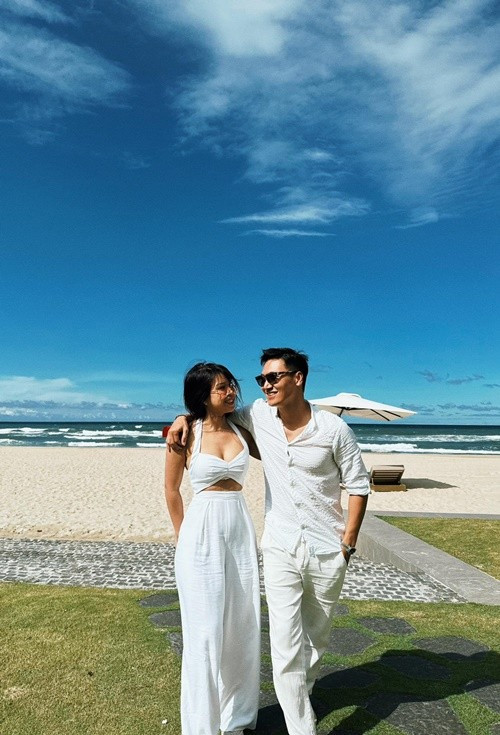 Trong cuộc phỏng vấn với Tiền Phong, Mạnh Trường khẳng định ngoài đời, anh thua kém vợ về ngoại hình. Ảnh: FB Mạnh Trường.