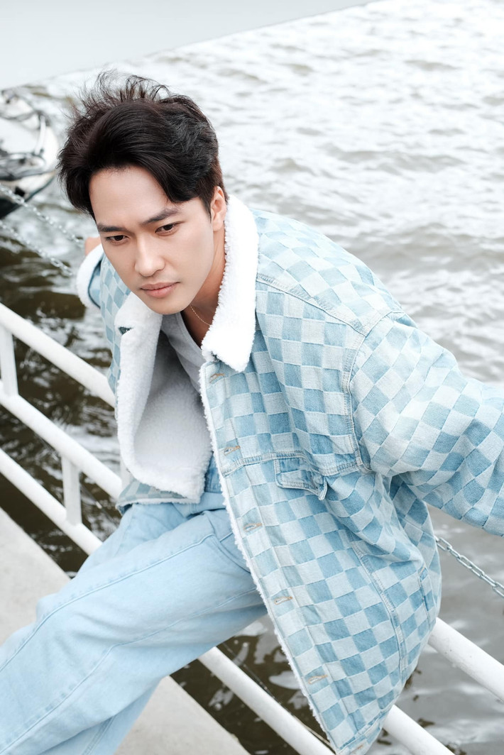 Nam diễn viên dùng toàn bộ số tiền tích góp được trong hơn 10 năm đi làm để mua miếng đất nhỏ ở quê nhà. Lâm Thanh Nhã xây nhà bằng tiền vay ngân hàng. Năm 2024, căn nhà hoàn thành. Ảnh: FB Lâm Thanh Nhã.