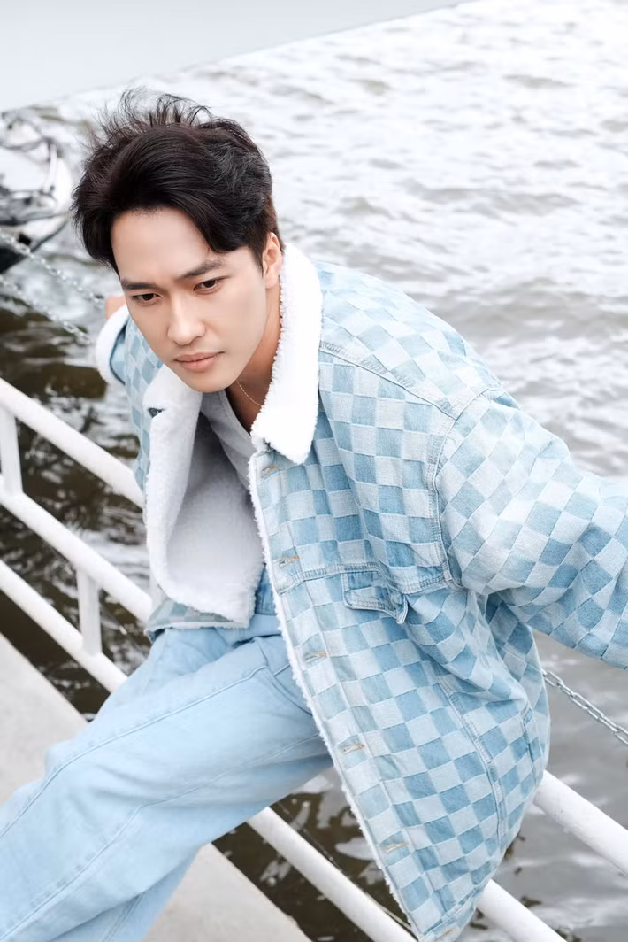 Nam diễn viên dùng toàn bộ số tiền tích góp được trong hơn 10 năm đi làm để mua miếng đất nhỏ ở quê nhà. Lâm Thanh Nhã xây nhà bằng tiền vay ngân hàng. Năm 2024, căn nhà hoàn thành. Ảnh: FB Lâm Thanh Nhã.