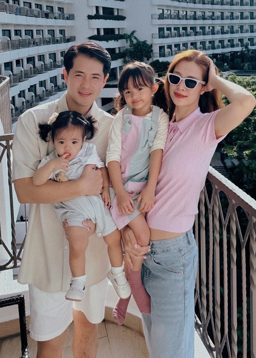 Tổ ấm nhỏ của Đông Nhi và Ông Cao Thắng ngày càng hạnh phúc, được nhiều người ngưỡng mộ. Ảnh: FB Đông Nhi.