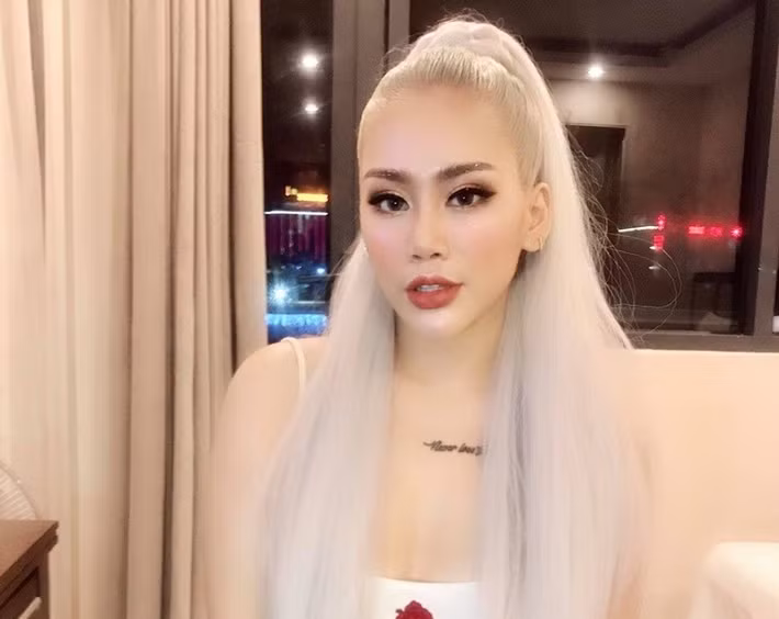 Yến Lê hiện tại gợi cảm, cá tính. Cô từng giảm 14kg trong 2 tháng. Ảnh: FB Yến Lê.