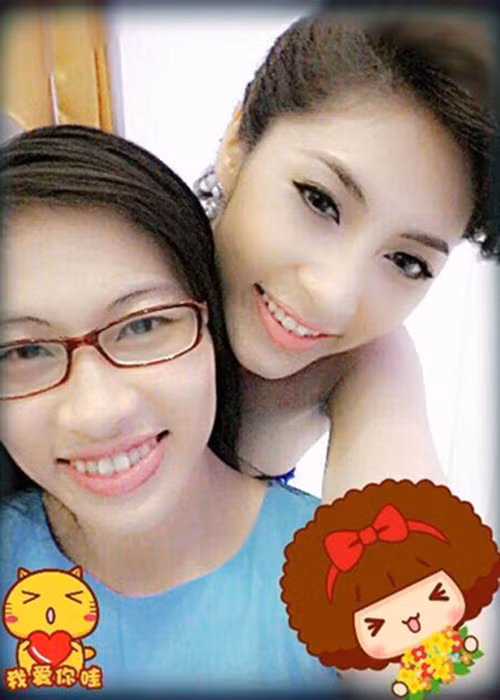 Nhờ nhan sắc xinh đẹp, là chị gái của Thu Thảo, Thùy Trang lấn sân đóng phim. Cô từng đóng phim Báu vật ngày xưa, Nhà ông Hoàng có ma. Ảnh: FB Thùy Trang.